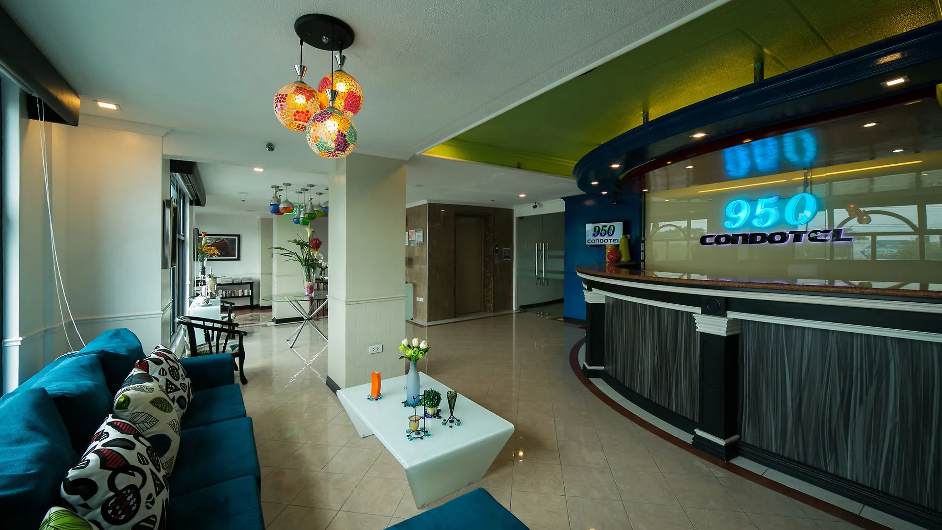 950 Condotel Angeles Apartment