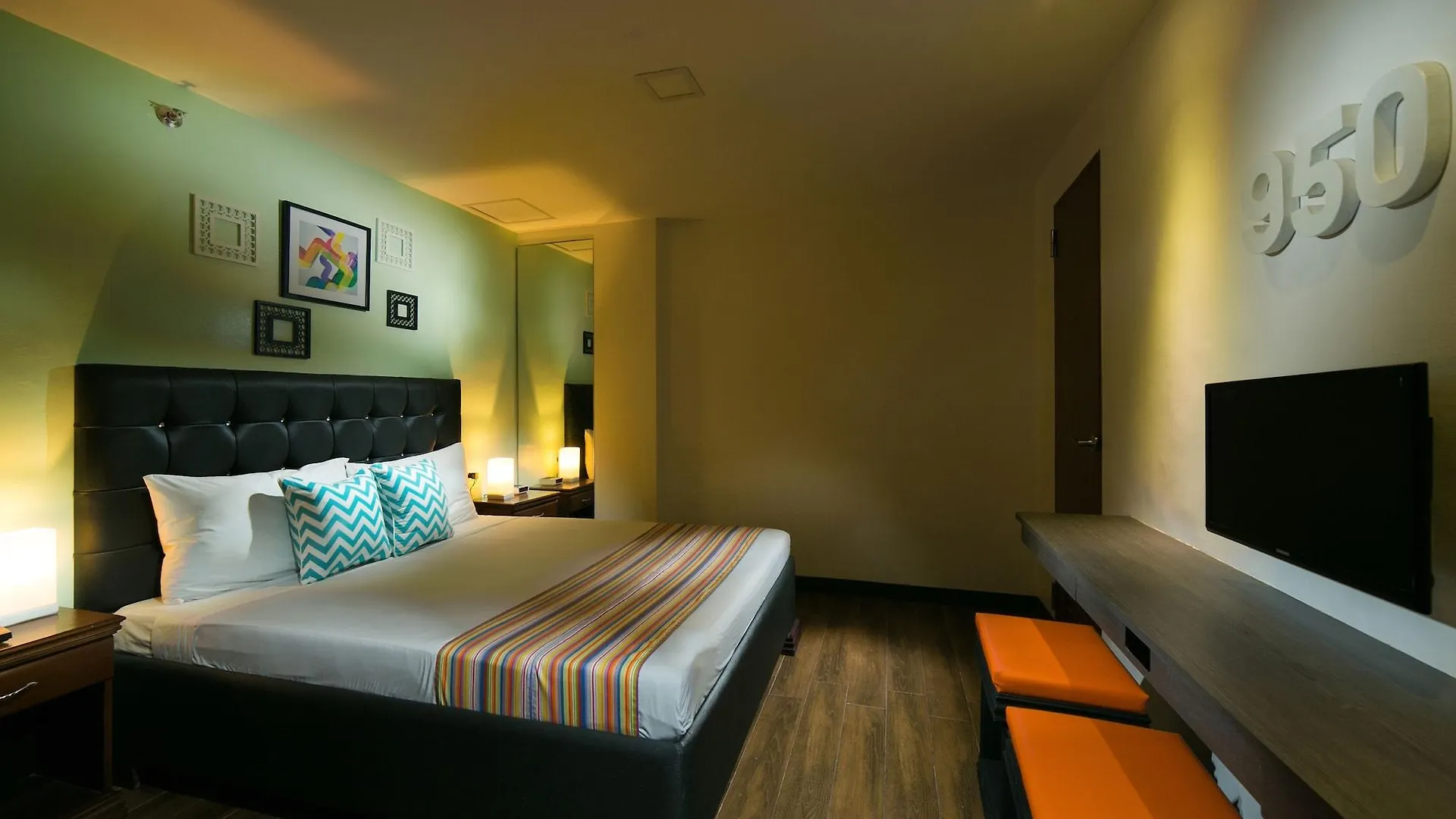 950 Condotel Angeles