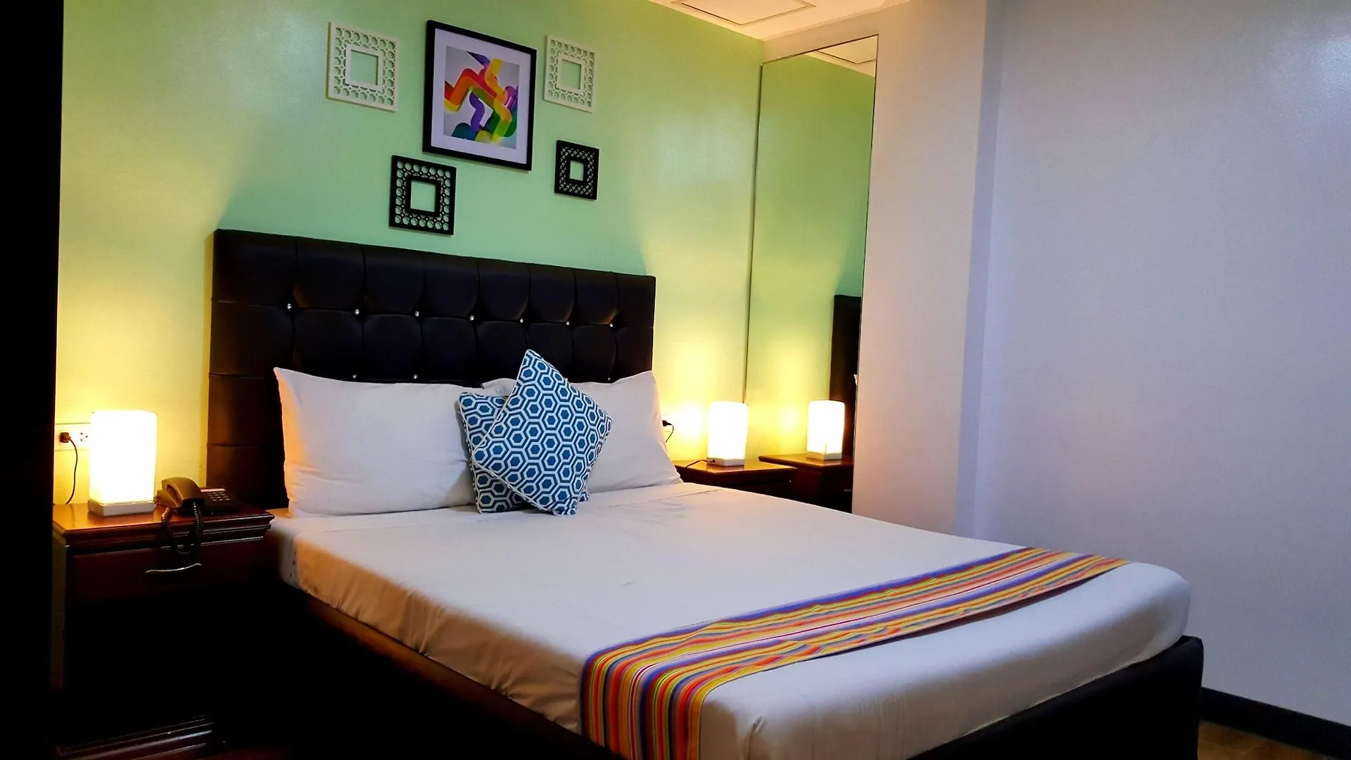 950 Condotel Angeles 0*,